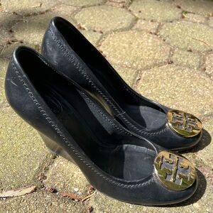 TORY BURCH WEDGE 6.5 WORK TWICE, EXCELLENT CONDITION